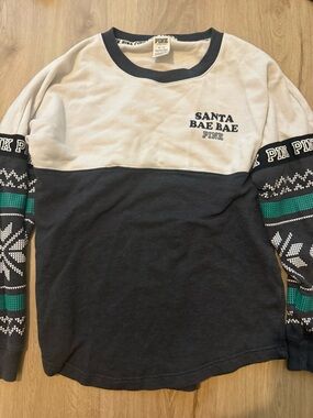 PINK Victoria's Secret Santa Bae Bae Two-Tone Black & Cream Sweater size medium